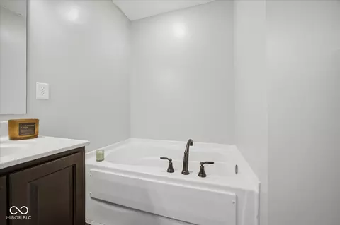 Bath - 9733 N 775 E, Wilkinson, IN 46186 photo 2 of 4