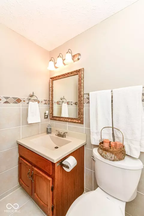 7812 Hampton Pl, Fishers, IN 46038 photo 23