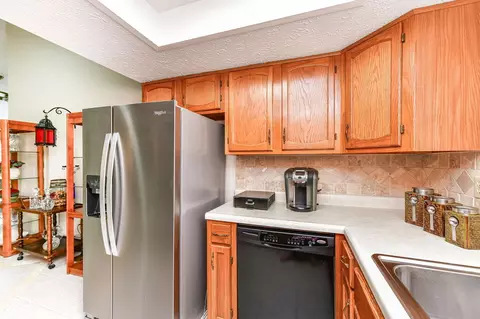 7812 Hampton Pl, Fishers, IN 46038 photo 10