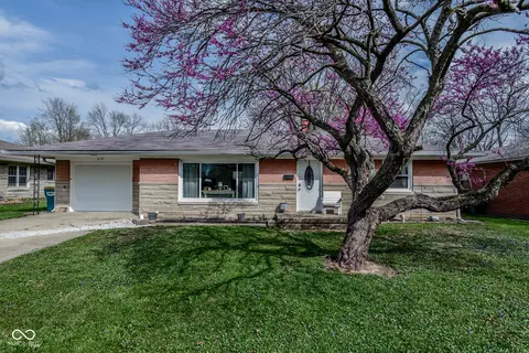 313 Brookside Ln, Plainfield, IN 46168