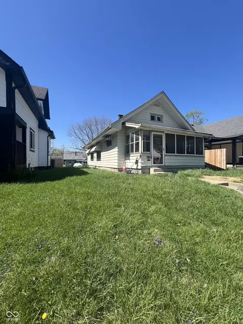 2004 N Dexter St, Indianapolis, IN 46202