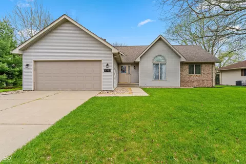 3371 Briar Ridge Way, Columbus, IN 47203