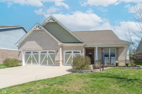 7421 Doyal Dr, Whitestown, IN 46075