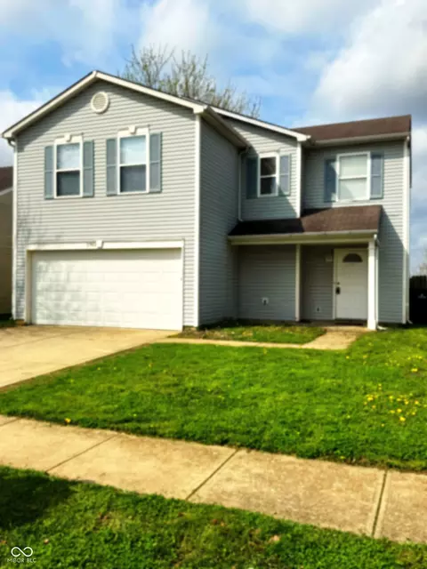 2302 Summerwood Ln, Greenwood, IN 46143