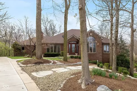 8438 Catamaran Dr, Indianapolis, IN 46236
