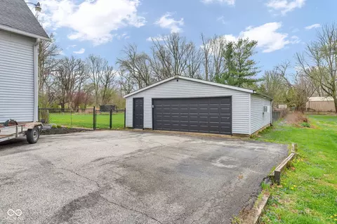 Exterior - 309 E Forest Home St, Roachdale, IN 46172 photo 7 of 14