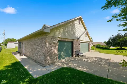 Exterior - 8749 Carriage Ln, Pendleton, IN 46064 photo 11 of 11