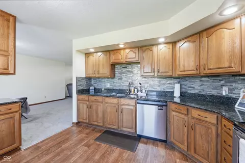 Kitchen - 8749 Carriage Ln, Pendleton, IN 46064 photo 2 of 4