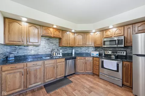 Kitchen - 8749 Carriage Ln, Pendleton, IN 46064 photo 1 of 4