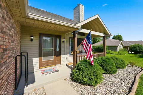 Exterior - 8749 Carriage Ln, Pendleton, IN 46064 photo 3 of 11