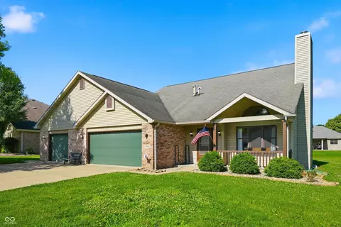 Exterior - 8749 Carriage Ln, Pendleton, IN 46064 photo 2 of 11
