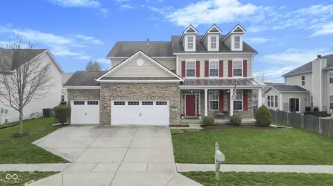 6093 Mountain Hawk Dr, Zionsville, IN 46077