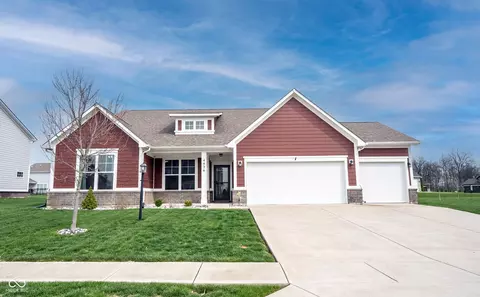 4936 Myrtle Dr, Pittsboro, IN 46167