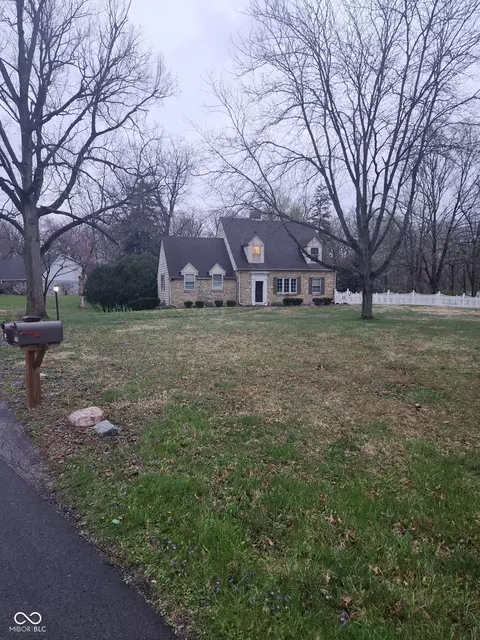 714 Dresser Dr, Anderson, IN 46011
