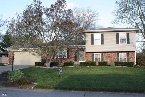 8437 Lockwood Ln, Indianapolis, IN 46217