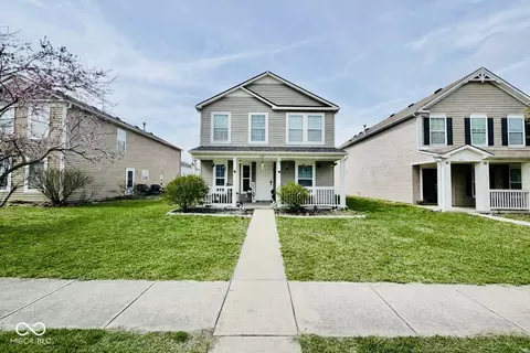 2354 Blackthorn Dr, Franklin, IN 46131