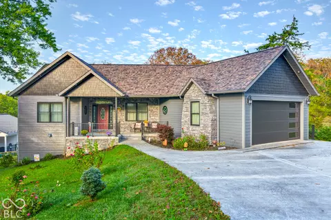 220 N Jefferson St, Nashville, IN 47448