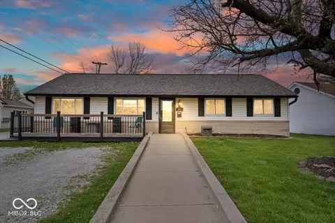 53 Crestview Dr, Greenwood, IN 46143