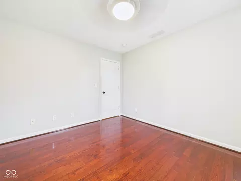 Bedroom - 1102 Evergreen Ct, Anderson, IN 46012 photo 5 of 12