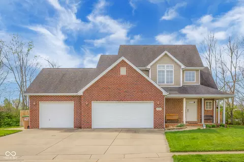 2093 Iroquois Trl, Columbus, IN 47203
