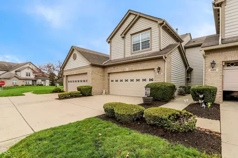 9152 Wadsworth Ct, Fishers, IN 46037