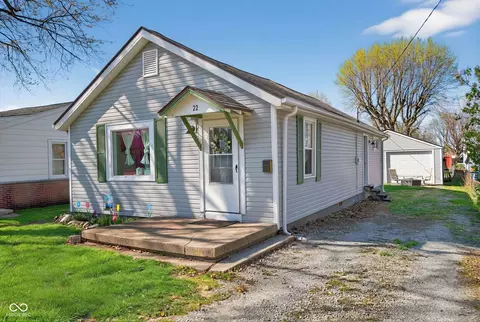 22 W 40th St, Anderson, IN 46013
