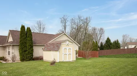 Exterior - 400 Winding Brook Dr, Centerville, IN 47330 photo 5 of 8