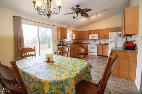 Dining - 400 Winding Brook Dr, Centerville, IN 47330 photo 2 of 2