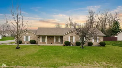Exterior - 400 Winding Brook Dr, Centerville, IN 47330 photo 7 of 8