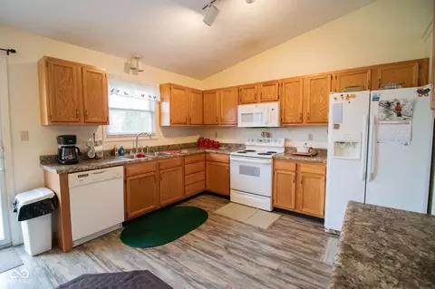 Kitchen - 400 Winding Brook Dr, Centerville, IN 47330 photo 1 of 3