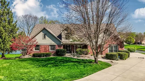 1017 Silver Lake Cir, Greenwood, IN 46142