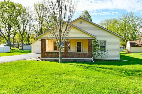 3955 W Fairview Rd, Greenwood, IN 46142