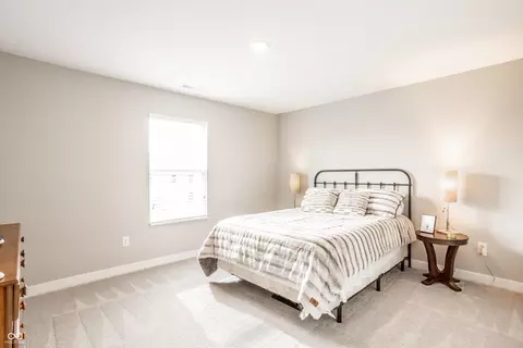 Bedroom - 8822 Lester Pl, Pendleton, IN 46064 photo 5 of 10