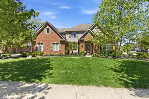 9980 Woodlands Dr, Fishers, IN 46037