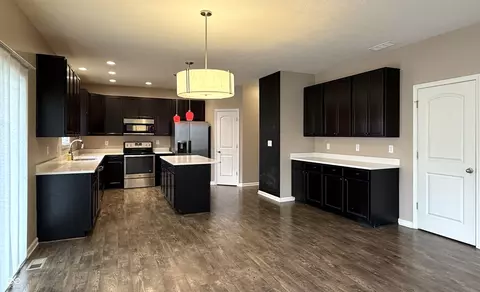 Kitchen - 1675 Devonshire Ave, Avon, IN 46123 photo 4 of 4