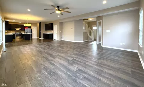 Living - 1675 Devonshire Ave, Avon, IN 46123 photo 2 of 3