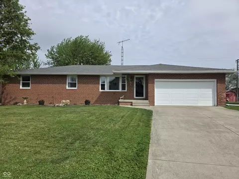 912 E Hendricks St, Greensburg, IN 47240