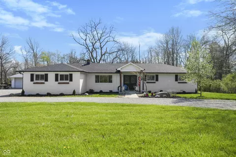 5523 S Nineveh Rd, Franklin, IN 46131