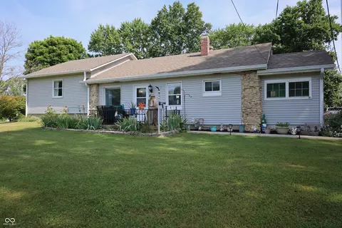 48 W Greencastle Rd, Mooresville, IN 46158