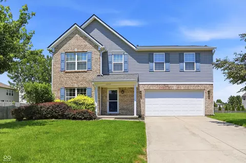 10802 Pleasant View Ln, Fishers, IN 46038