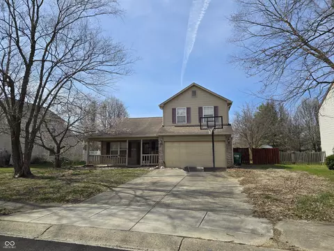 1130 N Threshing Ct, Cumberland, IN 46229