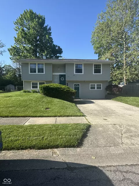 10361 Mercury Dr, Indianapolis, IN 46229