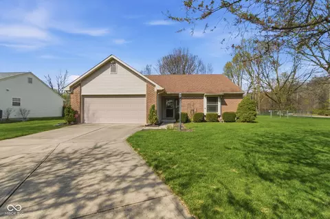 5063 Pine Hill Dr, Noblesville, IN 46062