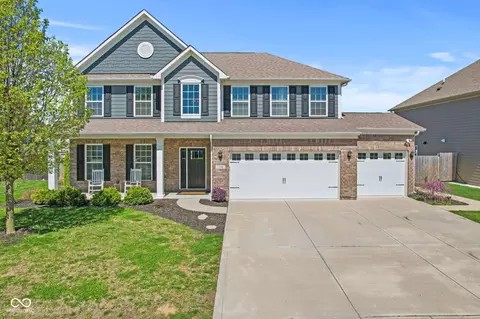 1340 Fieldcrest Ln, Greenwood, IN 46143