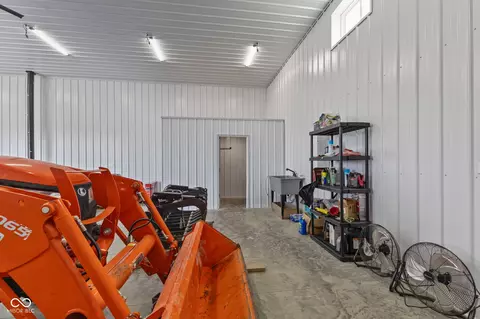 8172 E Ash Rd, Bloomfield, IN 47424 photo 15