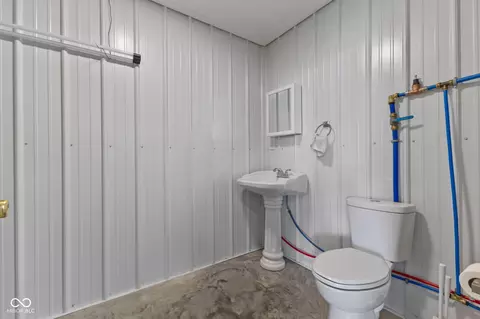 8172 E Ash Rd, Bloomfield, IN 47424 photo 16