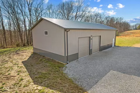 8172 E Ash Rd, Bloomfield, IN 47424 photo 2