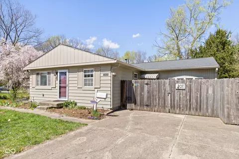 3034 Roberta Dr, Indianapolis, IN 46222