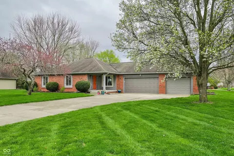 1726 Valley Brook Dr, Indianapolis, IN 46229
