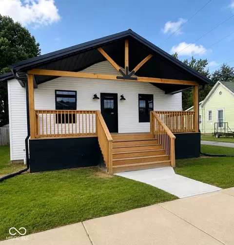424 W 1st St, Rushville, IN 46173